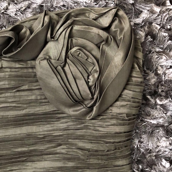 Olive green dress - Picture 3 of 4